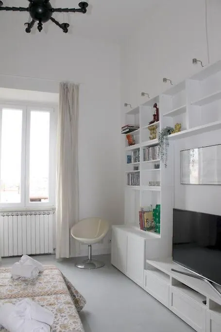 Trastevere Hideout Apartment روما 0*,